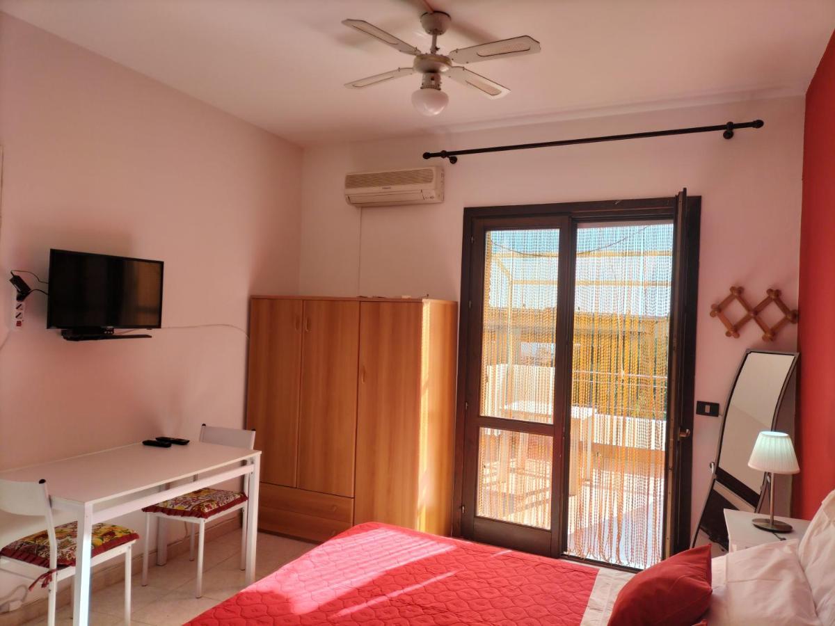 Casa Vacanza Da Rosa Letojanni Exterior foto