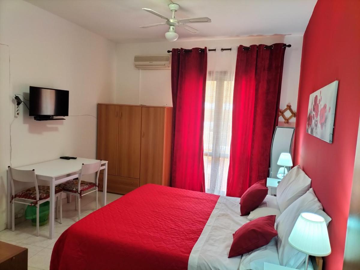 Casa Vacanza Da Rosa Letojanni Exterior foto