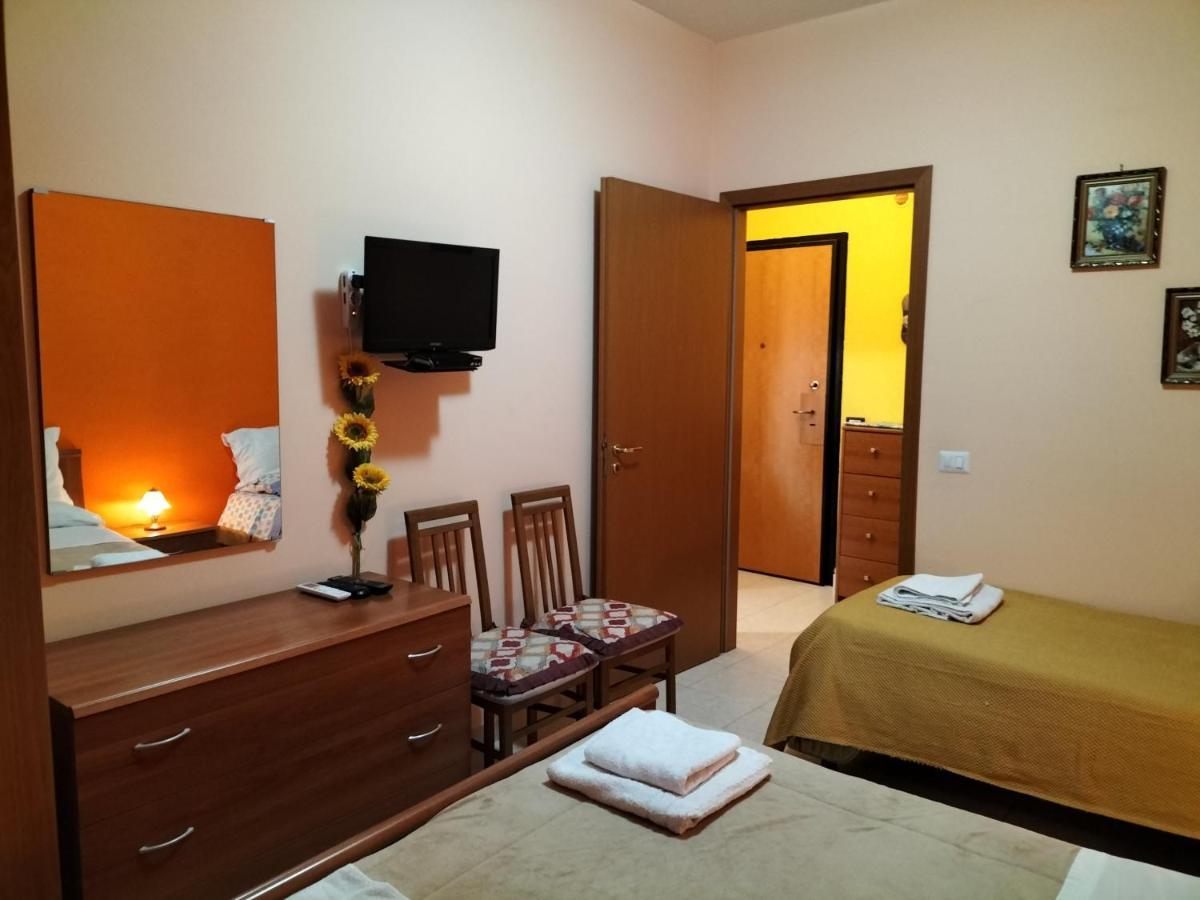 Casa Vacanza Da Rosa Letojanni Exterior foto